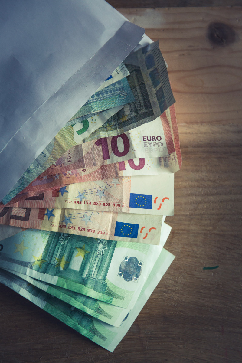 DRŽAVA FINANSIRA 3.000 EVRA ZA VAŠ BIZNIS Evo ko ima prava na prijavu, ali i koje uslove morate da ispunite