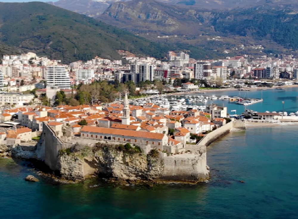 Kupovina kuće na moru donosi ozbiljan profit - sada je pravo vreme za to, nekretnine idu "ispod cene"