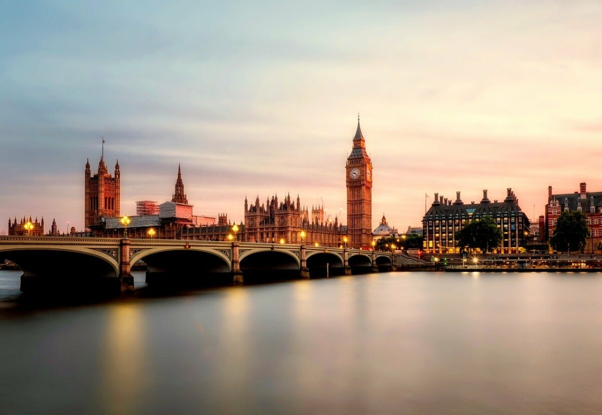 JOŠ VEĆI EKONOMSKI PRITISAK NA MOSKVU Velika Britanija proširila sankcije Rusiji i Belorusiji
