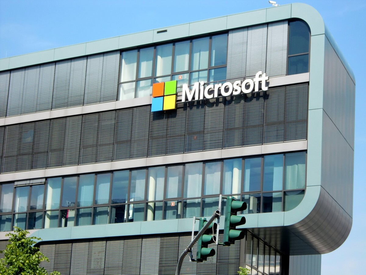 NOVA WINDOWS 11 OPCIJA, UREĐIVANJE VIDEA SA CLIPCHAMP Već instalirana funkcija koja dolazi sa operativnim sistemom