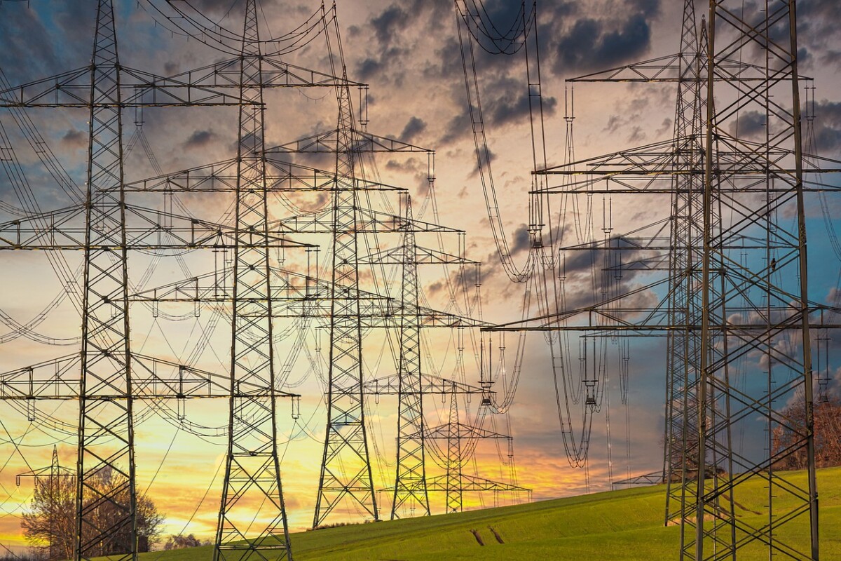 SRBIJA STABILNA U ENERGETSKOM SEKTORU Neophodna reforma javnih preduzeća