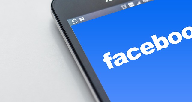 TEŠKA OPTUŽBA Stručnjak tvrdi da Fejsbuk namerno prazni bateriju na vašem mobilnom telefonu