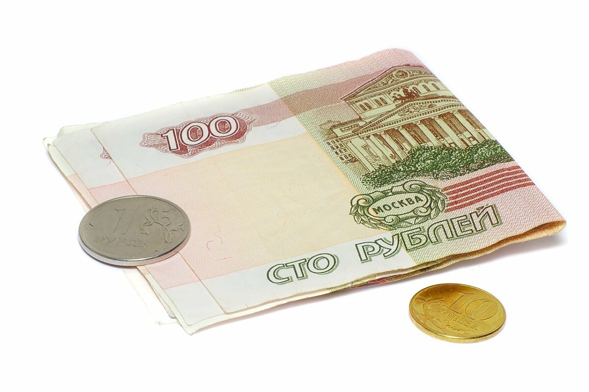 Rublja na najnižem nivou u odnosu na dolar