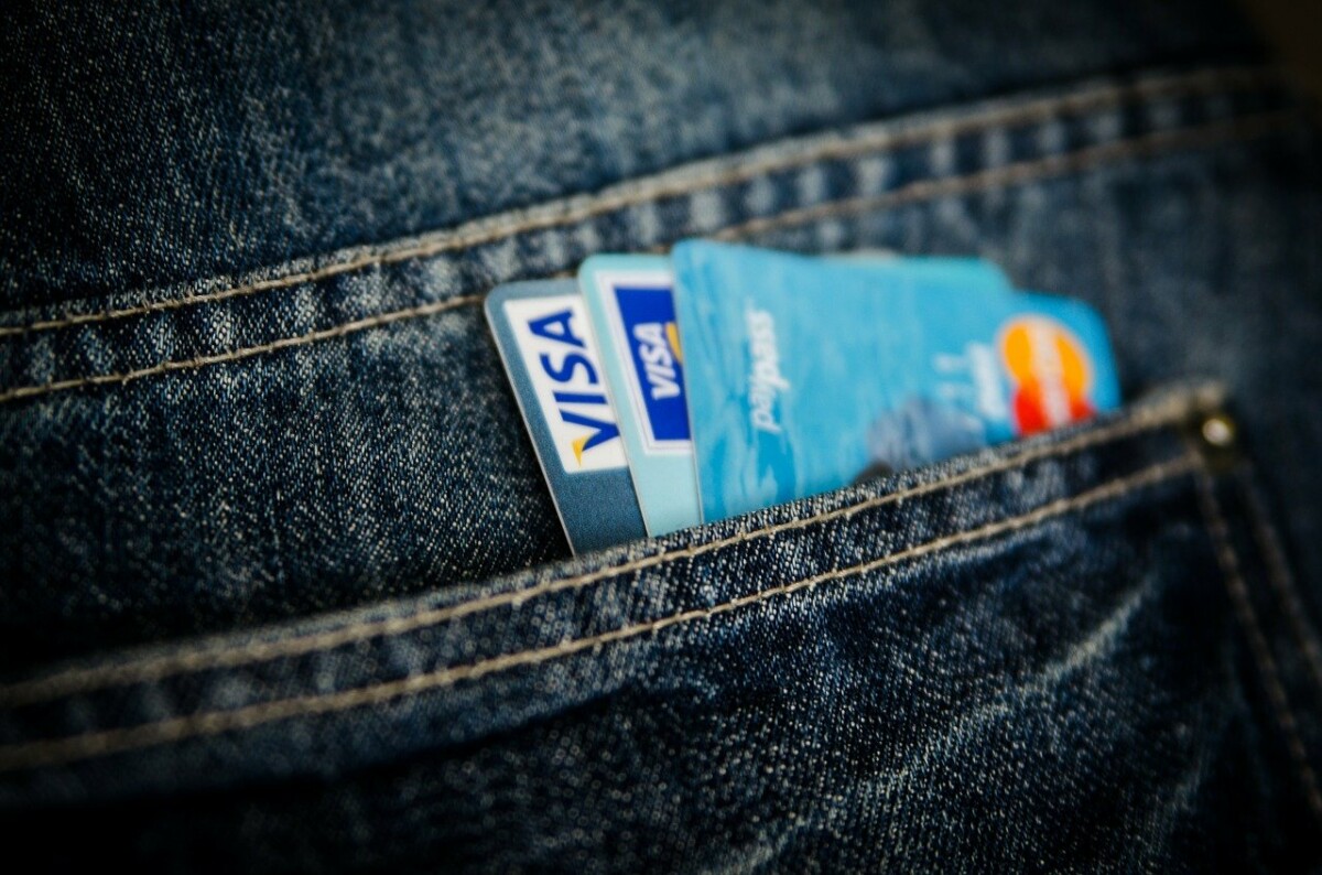 JOŠ MOGU DA IH KORISTE - ALI SAMO KOD KUĆE Visa i Mastercard obustavljaju poslovanje u Rusiji