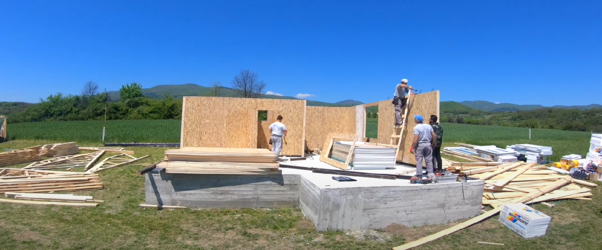 KROV NAD GLAVOM ZA 3.500 EVRA Jeftinije od montažnih kuća, savršeno za vikendice i ne zahtevaju građevinsku dozvolu