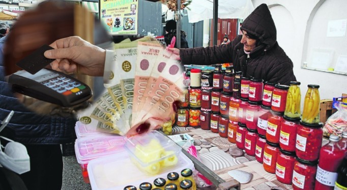 NA PIJACAMA JE SKUPLJE NEGO U PRODAVNICAMA Razlike idu i do 60 dinara po kilogramu, na domaćem luku i krompiru velika ušteda