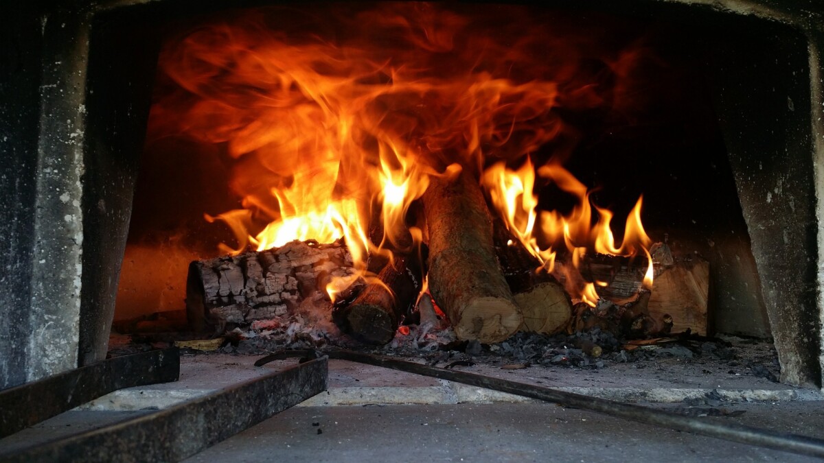 PRIPREMITE SE NA VREME ZA GREJNU SEZONU Sve je poskupelo, drvo, ugalj, pelet, gas će uskoro - za struju je pitanje vremena