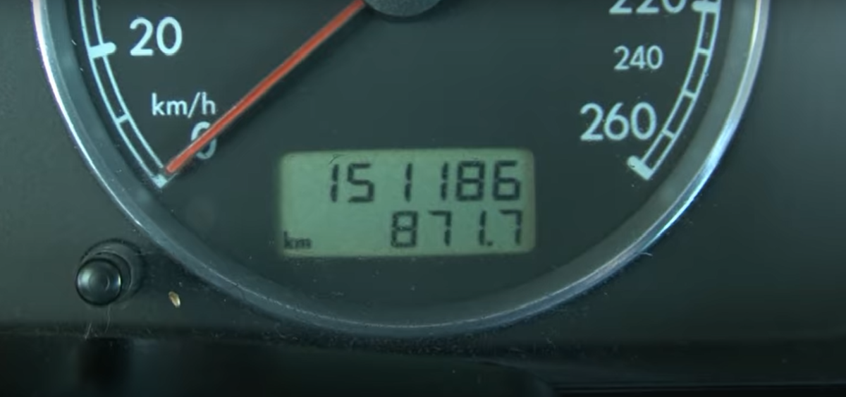 NAJČEŠĆI PROBLEM KOD "POLOVNJAKA" Prodavci menjaju kilometraže na automobilima, a ovo su im favoriti