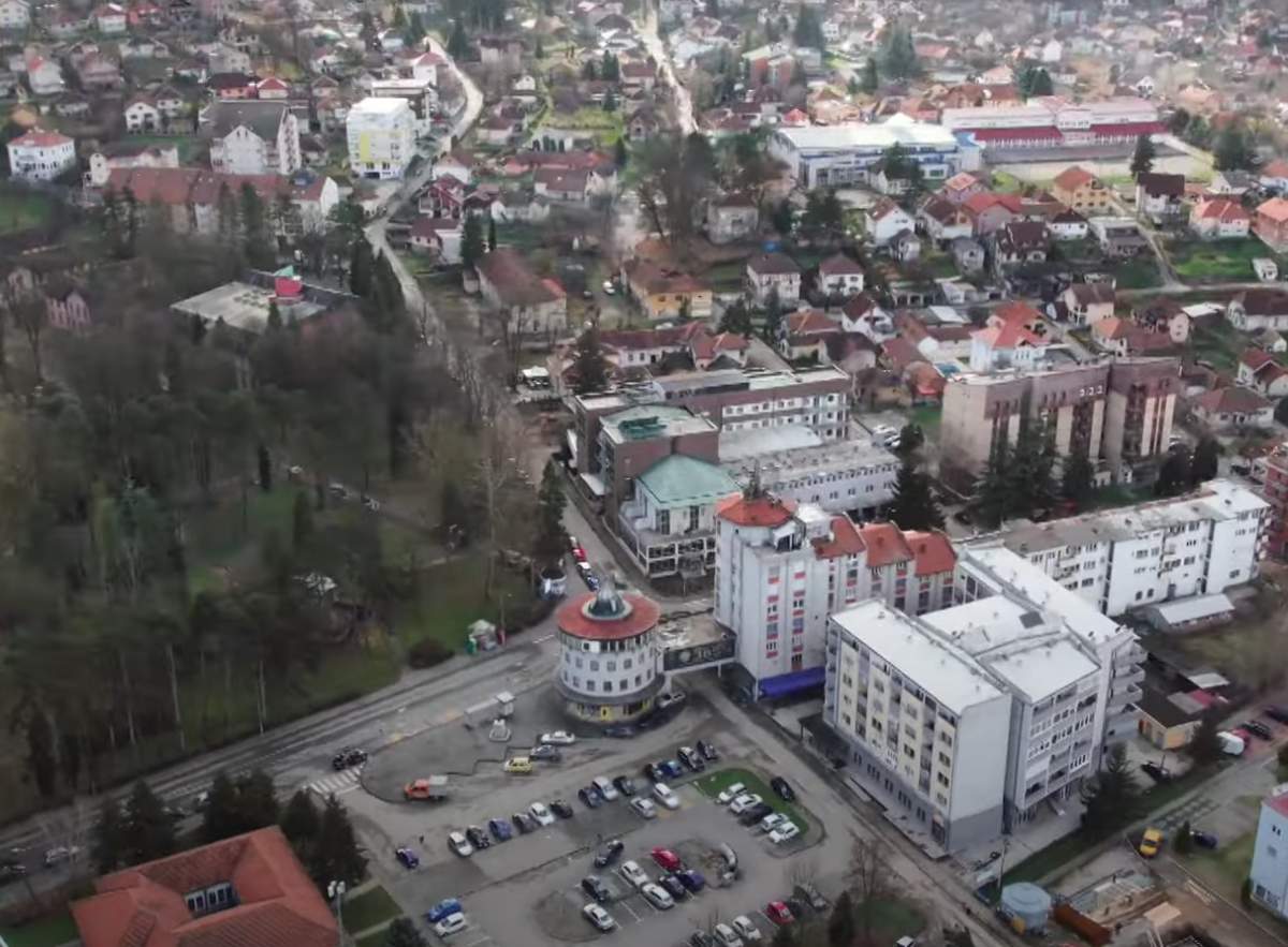 U BANJAMA SE USIJALI TELEFONI Veliko interesovanje za vaučere od 15.000 dinara, u poštama širom Srbije već se stvorile gužve
