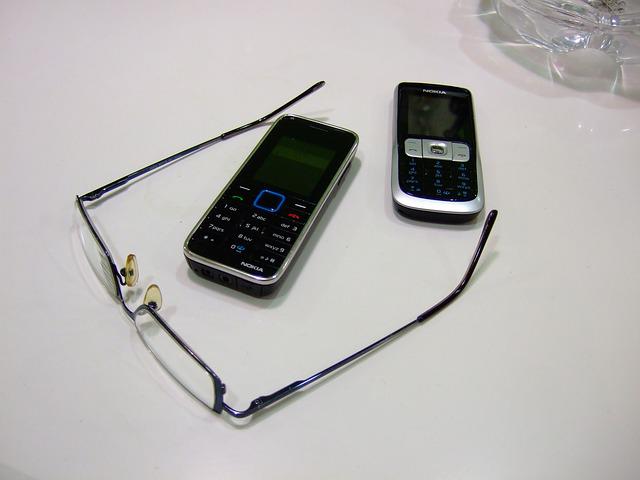 ODLUKA JE BILA TEŠKA Nokia odustaje u trci sa modernim telefonima, okreću se onim "glupim" modelima