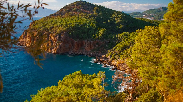 KO JE UPLATIO LETOVANJE ČEKA NOVI TROŠAK Turističke agencije uvode doplatu od 30 i više evra za čarter let