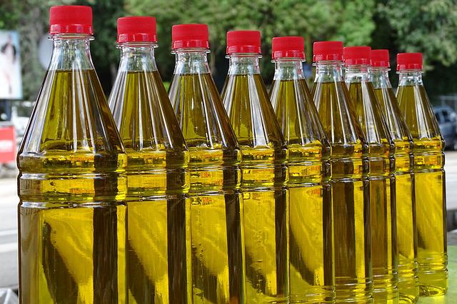 SVETU PRETI POTPUNA NESTAŠICA SUNCOKRETOVOG ULJA Supermarketi uvode ograničenja, države traže alternative