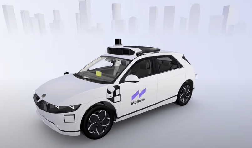 UBER SE ODLUČIO NA NOVI KORAK Počelo testiranje dostave hrane autima i robotima