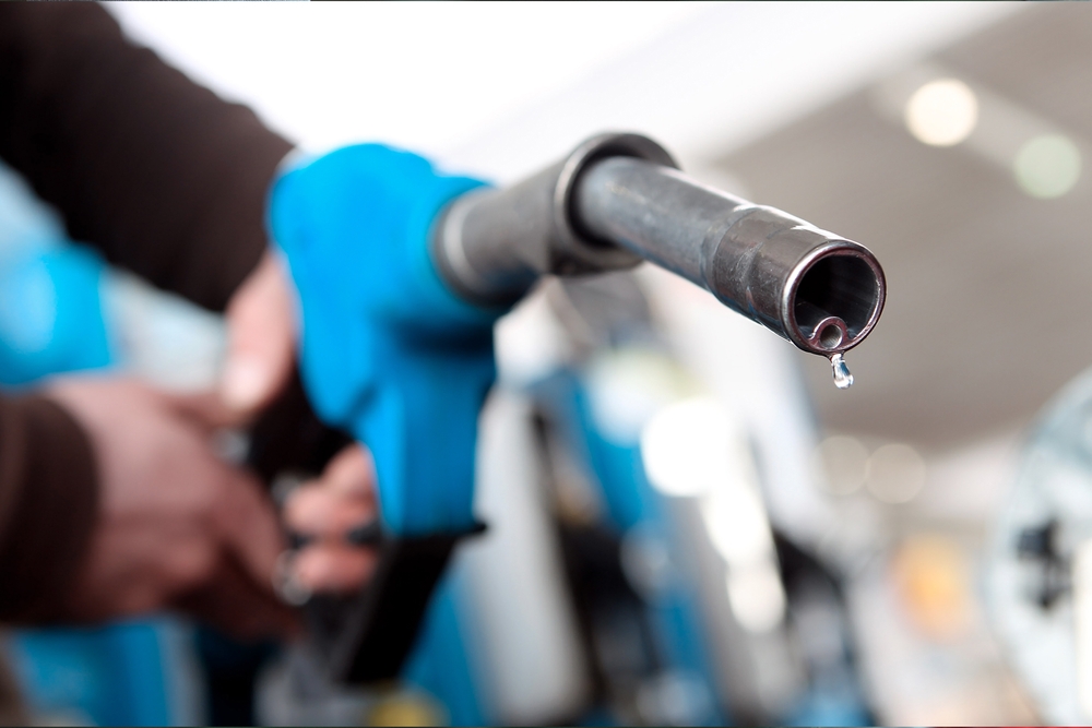 "KAKO JE DOBAR MIRIS BENZINA" Ne, to ne miriše benzin - posebna supstanca u sastavu goriva stvara osećaj euforije