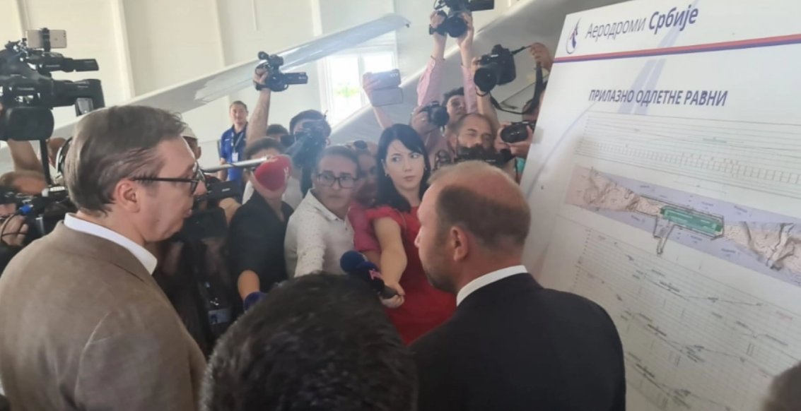 SRBIJA DOBIJA JOŠ JEDAN AERODROM Predsednik Vučić u obilasku, "Rosulje" na 40 hektara sa pistom od 820 metara