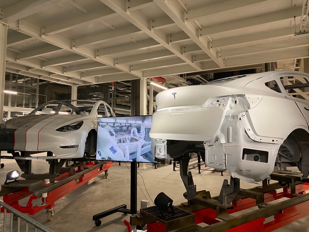 AUTOMOBILI POSTAJU KOMPJUTERI NA TOČKOVIMA Veliki pritisak na auto-industriju, kako će nedostatak čipova uticati na proizvodnju
