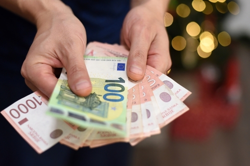 NAJVIŠE PARA NA VRAČARU Mala opština u Srbiji iznenadila - zabeležen veliki rast plata