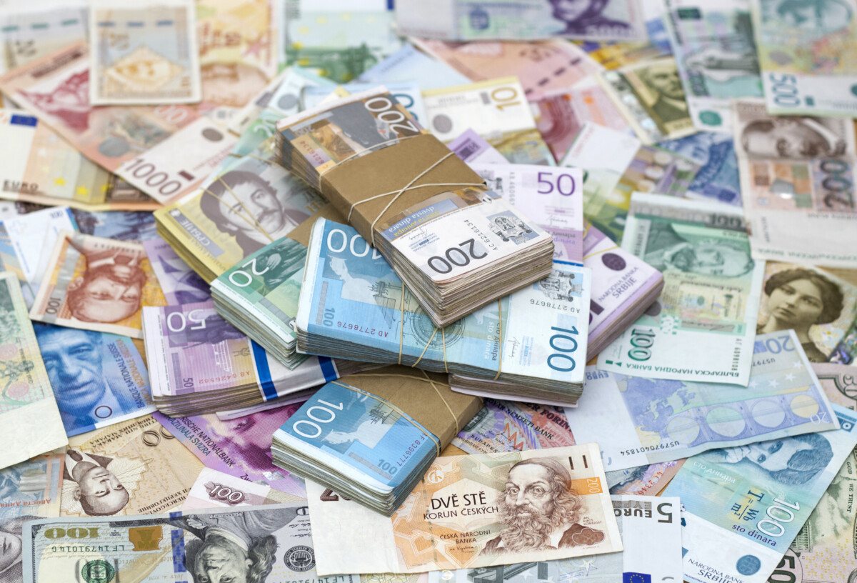 NIKAD NE BISTE POGODILI Oglasila se Narodna banka Srbije - ovo je novčanica koja je najviše puta falskifikovana