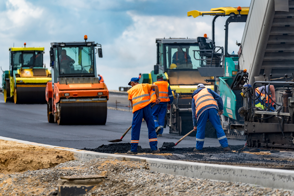 NA TEMELJIMA NAJSAVREMENIJE INFRASTRUKTURE Momirović: Srbija će biti premrežena sa 16 novih autoputeva i brzih saobraćajnica