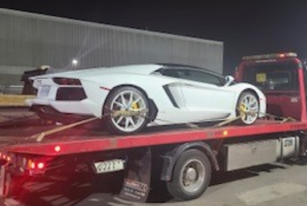 BAHATI BOGATAŠ Divljao je sa Lamborginijem, njega isterali iz kola, uhapsili automobil (FOTO)