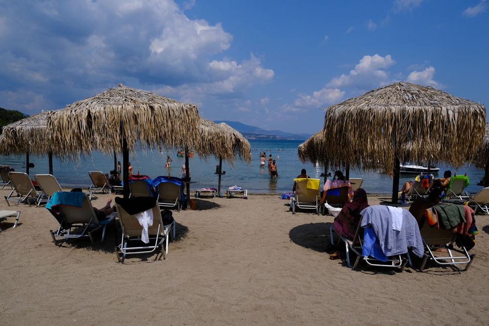 LETOVANJE NA HALKIDIKIJU OD JULA DRUGAČIJE Pre nego što legnete na plažu morate da poštujete novo pravilo - u suprotnom sledi ozbiljan "udarac po džepu"