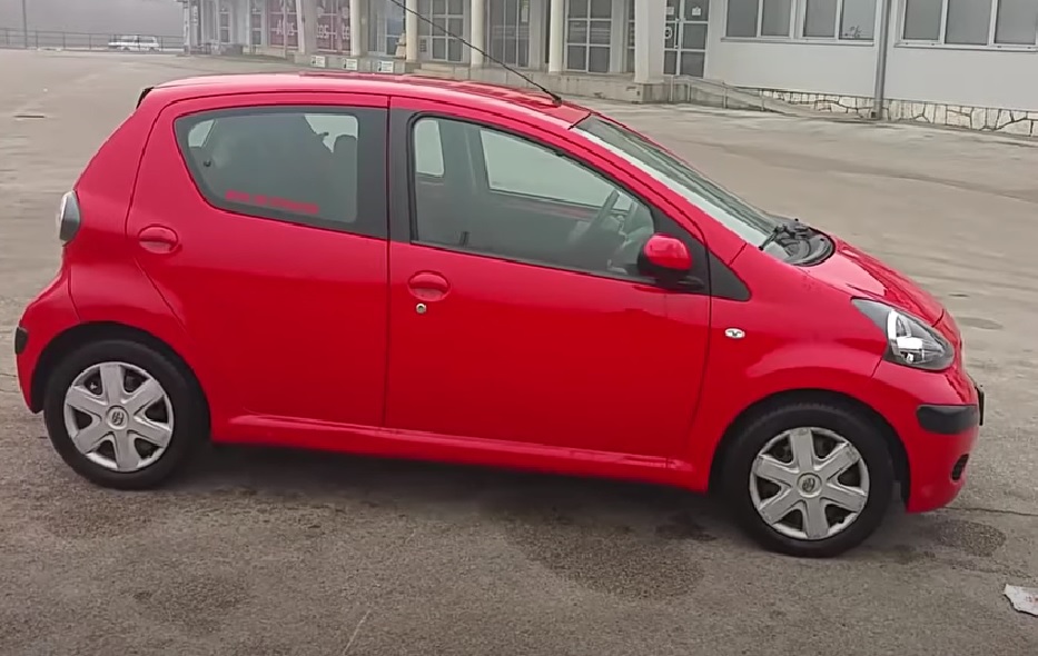 ČIČA JE APSOLUTNI REKORDER Napunio je 102 godine i opet su mu produžili vozačku dozvolu!