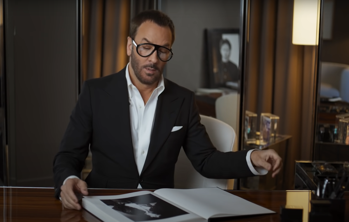 TOM FORD PRODAJE SVOJ MODNI BREND Milijarde su na stolu, a kupci se otimaju