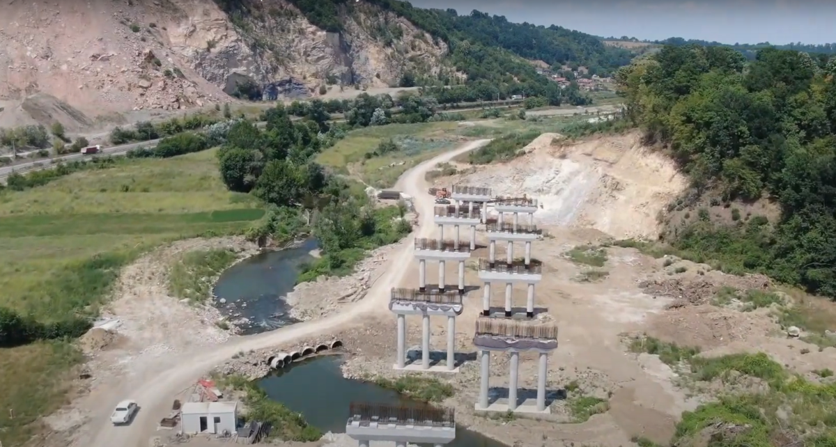 BRZA SAOBRAĆAJNICA VREDNA 134 MILIONA EVRA Ovako napreduju radovi na projektu Iverak–Lajkovac (VIDEO)