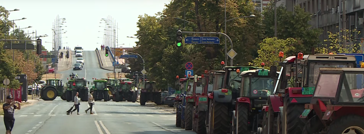 PREGOVORI SA POLJOPRIVREDNICIMA NISU URODILI PLODOM Pojedina udruženja i dalje nastavljaju blokadu