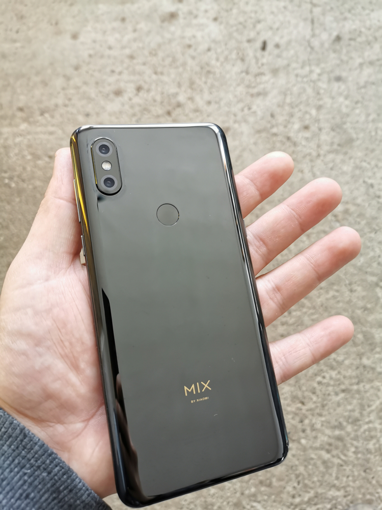 UGLEDALI SE NA APPLE, PA LOŠE PROŠLI Xaomi izbacio punjač iz kutija novog Redmi telefona