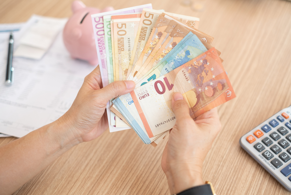 DRŽAVA GARANTUJE ULOŽEN NOVAC Sve i da banka propadne, građani nemaju razloga za strah