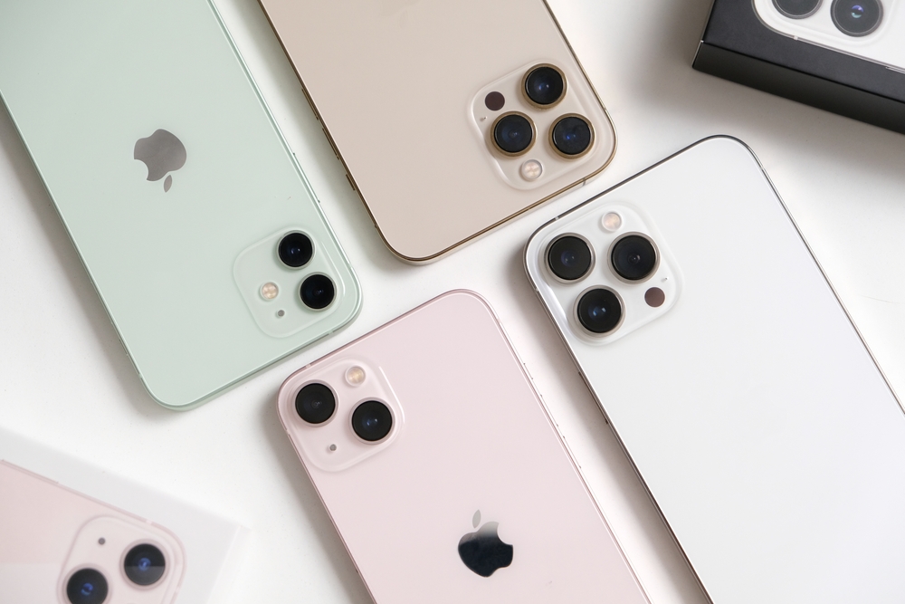 NA ODUŠEVLJENJE KORISNIKA Konačno isplivala tačna cena za novi Iphone14