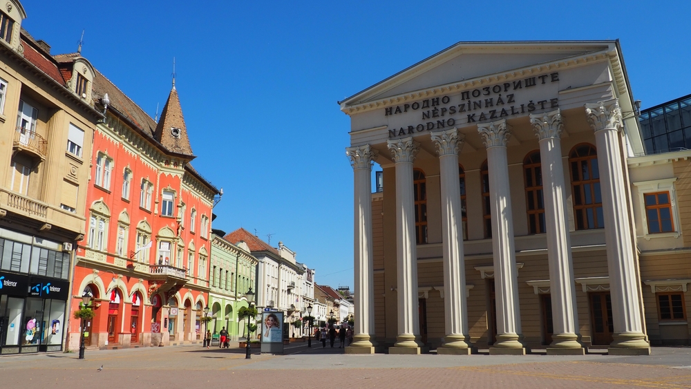 SVE VIŠE STRANIH TURISTA U SUBOTICI I NOVOM SADU Vojvodinu posetilo 70 odsto više ljudi u odnosu na prošlu godinu