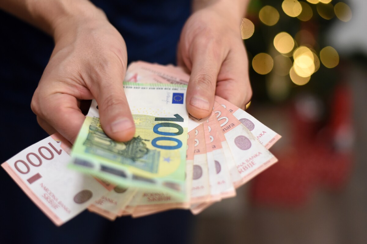 NEOPHODNA PRIJAVA Danas je počela isplata novčane nadoknade za nezaposlene