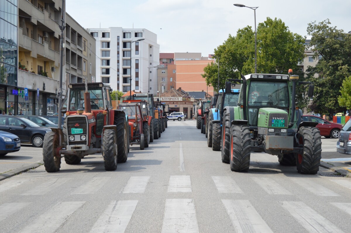 KRAJ BLOKADA POLJOPRIVREDNIKA Vlada Srbije postigla dogovor sa ratarima o prekidu protesta