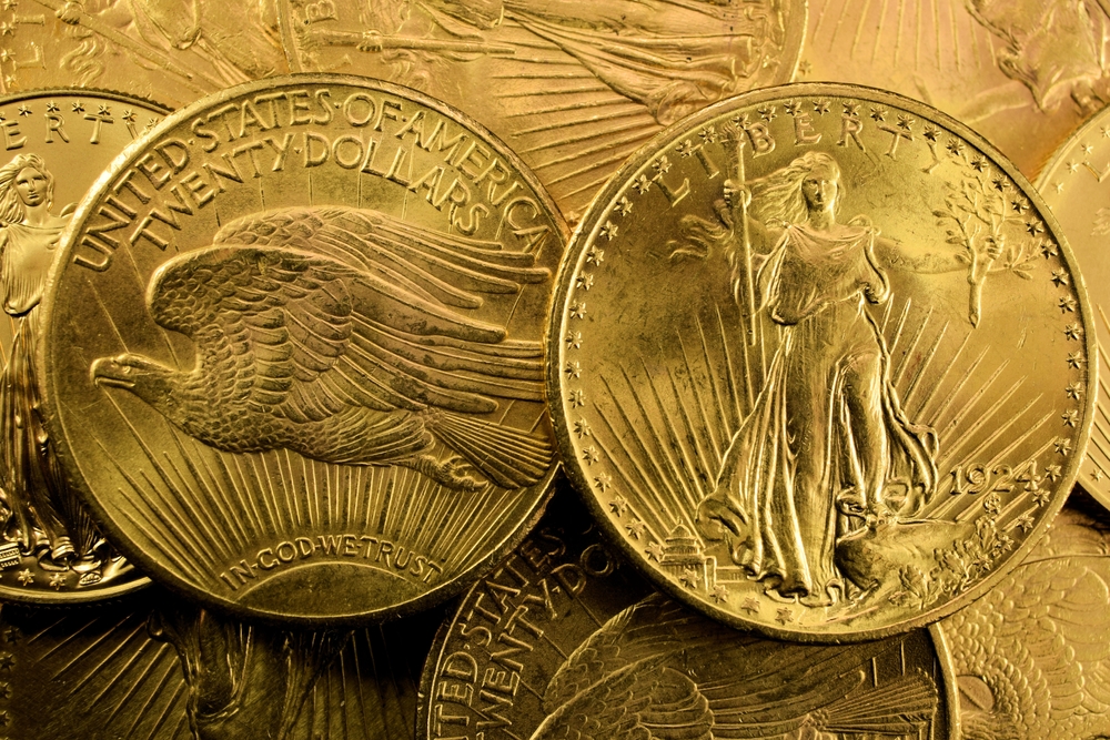 U ROLNAMA PAPIRA SAKRIVENI MILIONI Usled renoviranja stare kuće porodica pronašla neverovano blago