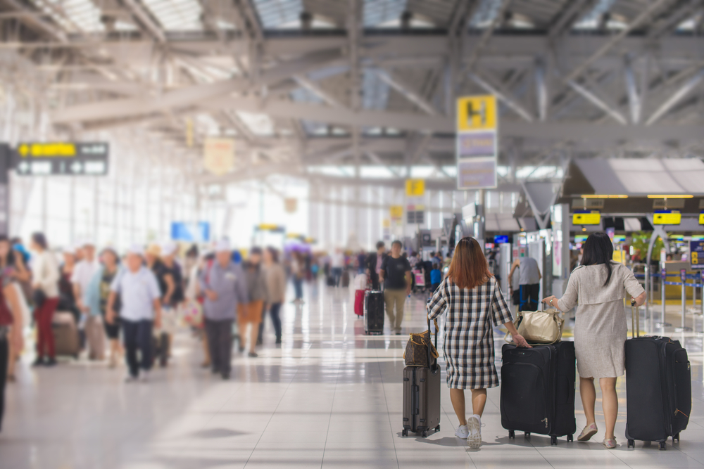 SLETELI, ALI BEZ PRTLJAGA Ozbiljan propust cnogorske avio kompanije - putnici lišeni svojih kofera