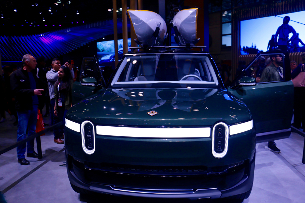 BORAC NA TRUSNOM TRŽIŠTU ELEKTRIČNIH AUTOMOBILA Kako radi i šta planira Rivijan, američka firma koja je otvorila centar u Beogradu