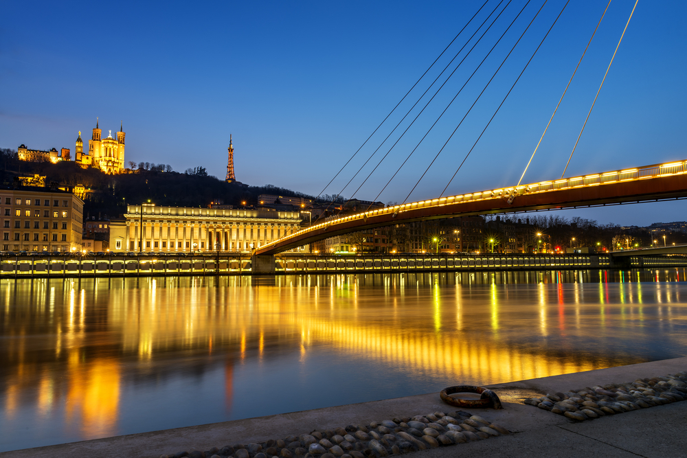 SVE DA PRIVUKU TURISTE Država najavljuje cenu vozne karte od 1 evro