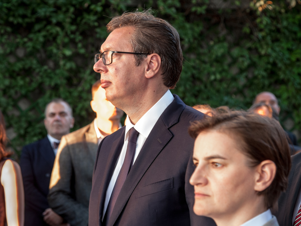 USLUŽNI SEKTOR - NOSILAC PRIVREDNOG RASTA Vučić i Brnabić prisustvovali sednici za rast BDP, stižu dobre vesti