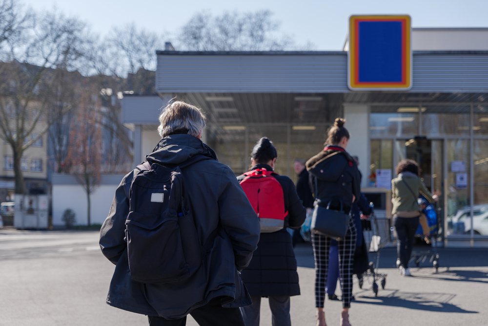STABILNA EKONOMIJA NAŠE ZEMLJE Budućnost trgovine je već stigla u Srbiju