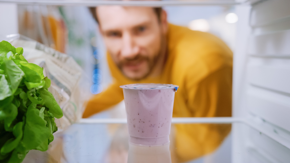 JOGURT SA NEOGRANIČENIM TRAJANJEM? Video je grešku na ambalaži - jedna je u milion