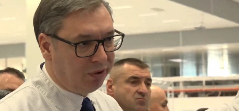 "MADE IN SERBIA" Predsednik Vučić u obilasku fabrike Kontinental, mesto gde nastaju automobilske inovacije