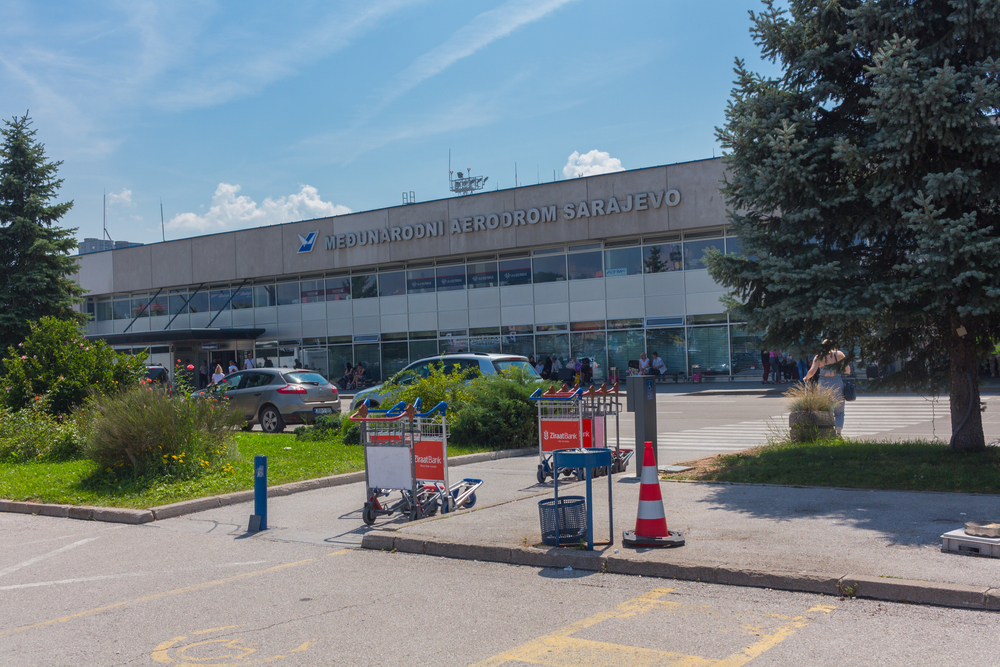 KOMŠIJE BAŠ NEMAJU SREĆE SA LETENJEM Tako se ne pravi aviokompanija - slučaj Air Bosnie i kako je ostala bez jedinog aviona u floti