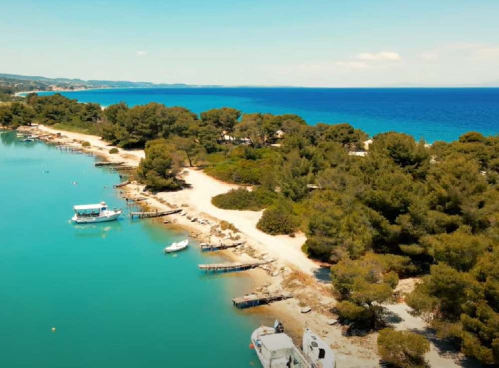 SRBI JE OBOŽAVAJU Plaža na Halkidikiju koja menja oblik - prelepa je, ponekad ubitačna (VIDEO)