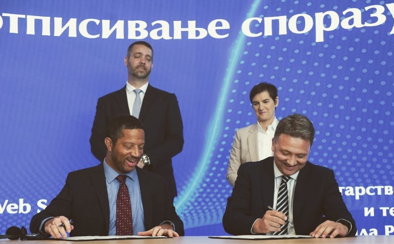 VELIKI DAN ZA DIGITALIZACIJU SRBIJE Potpisano partnerstvo sa Amazonom u Kragujevcu