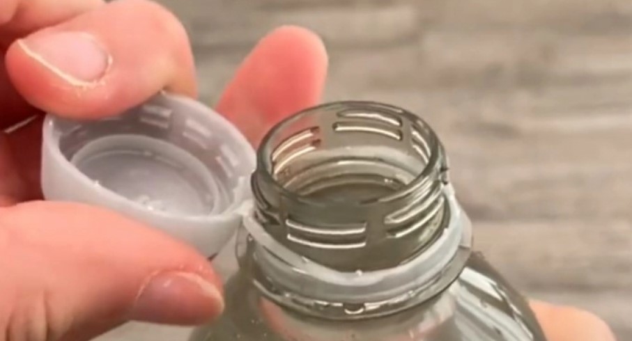 NOVI ČEPOVI NE MOGU DA SE SKINU Mnogo nerviraju, ali postoji dobar razlog zašto je tako