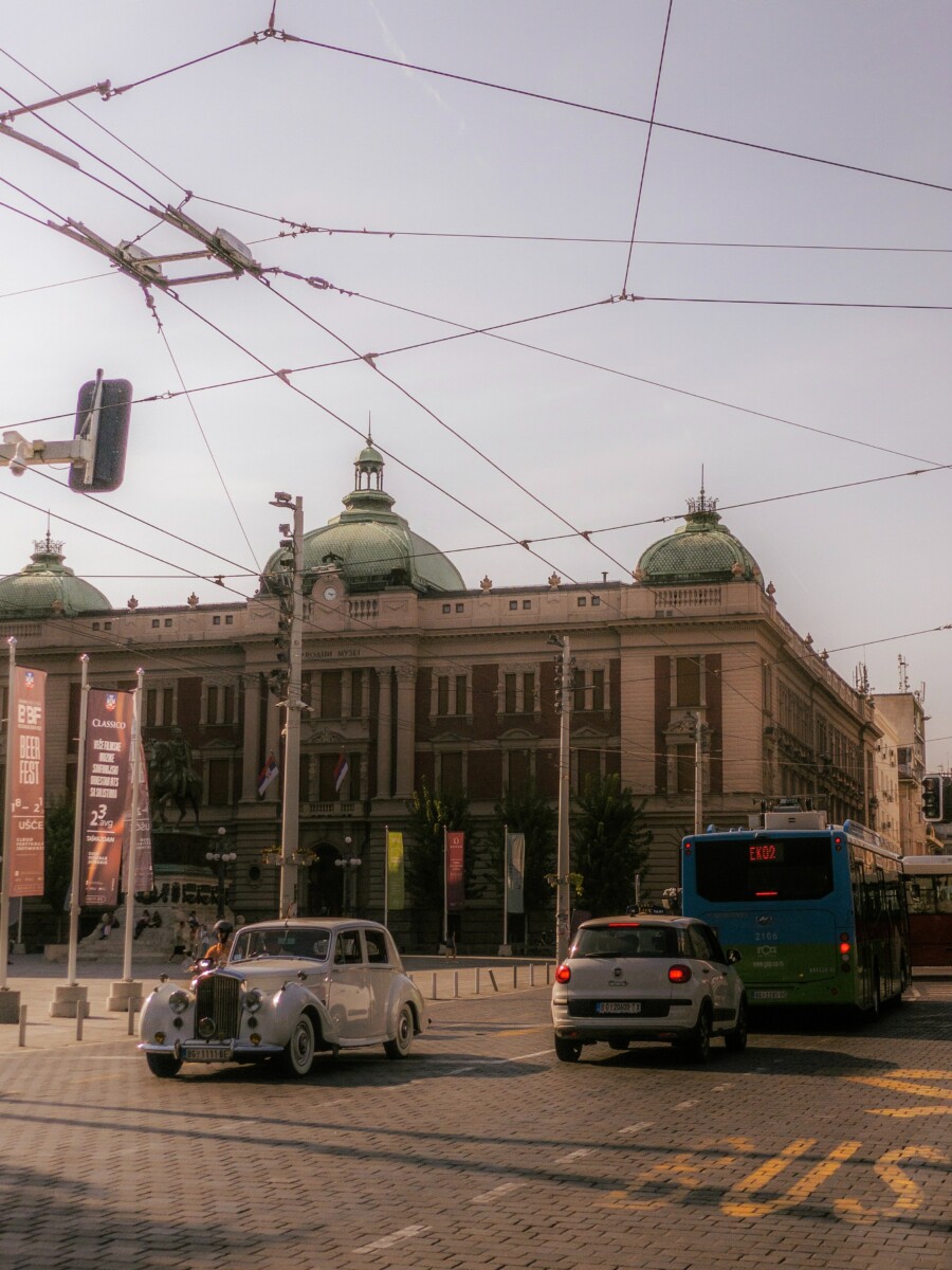 NAJSKUPLJI STAN U BEOGRADU Nalazi se u Knez Mihailovoj, a prostire se na 465 kvadrata i košta papreno
