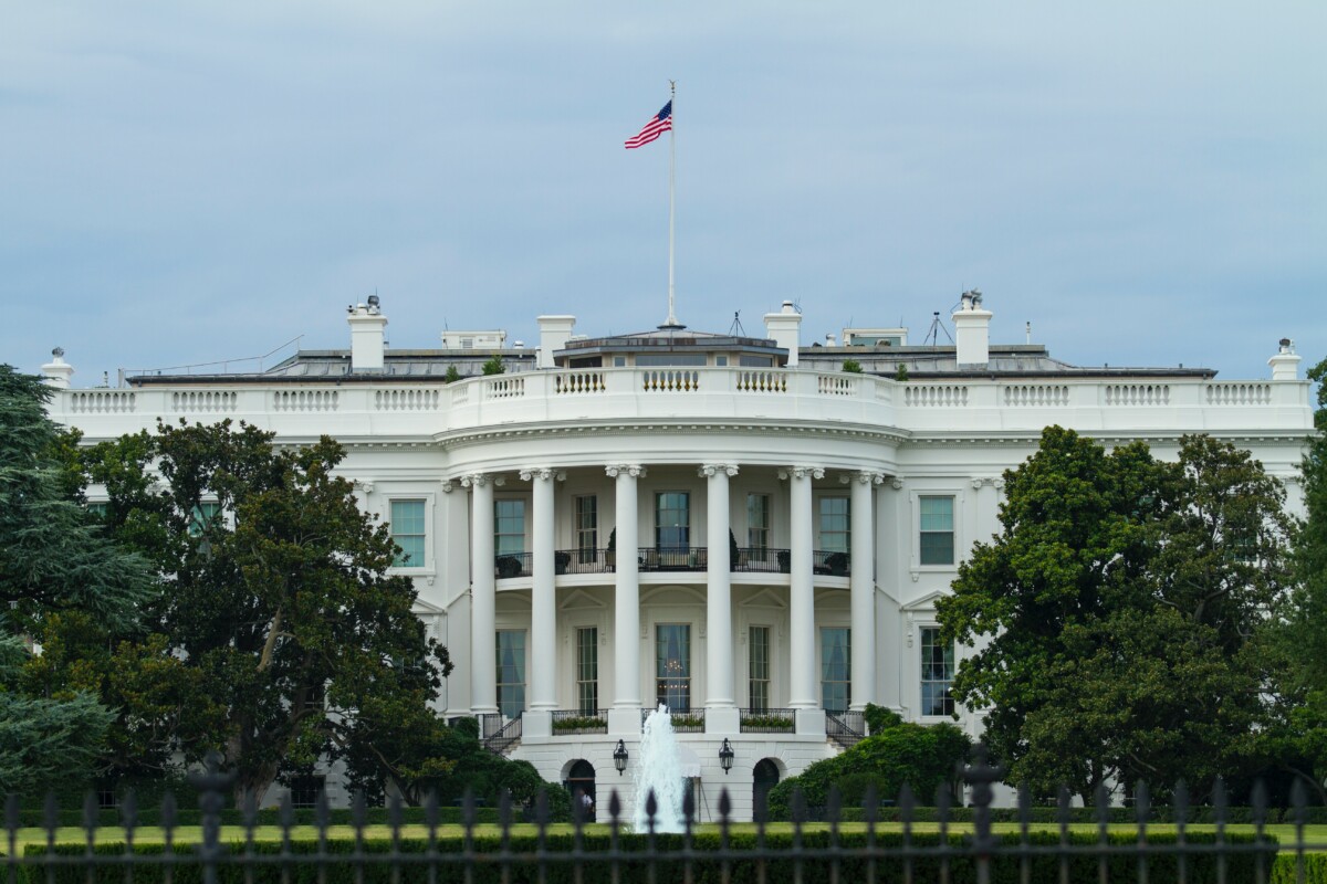 DRAMATIČNO ZAVRŠENI PREGOVORI Predlog usvojen, a sad cela Amerika čeka odluku Senata