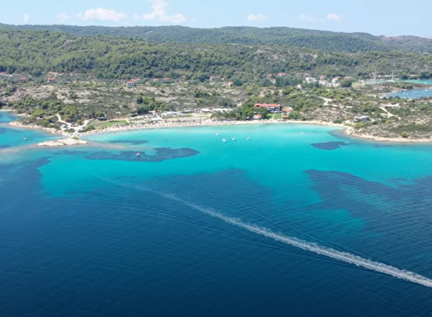 ULAZ 5 EVRA, LEŽALJKE 15 Da li je ovo najskuplja plaža na Halkidikiju?